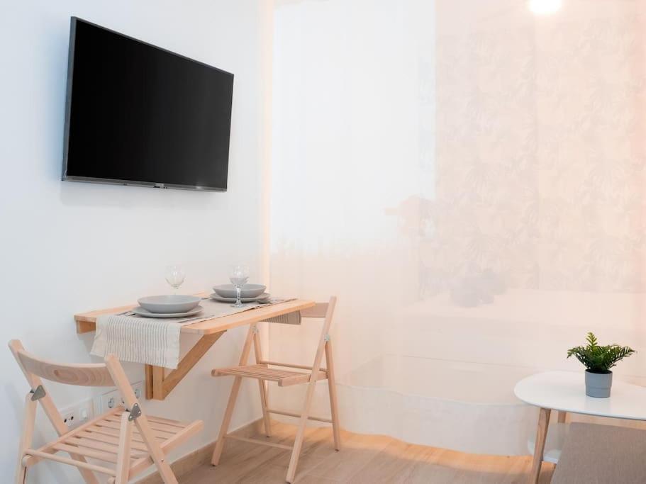 Acogedor Estudio En Triana Con Jacuzzi Y Wifi 塞维利亚 外观 照片