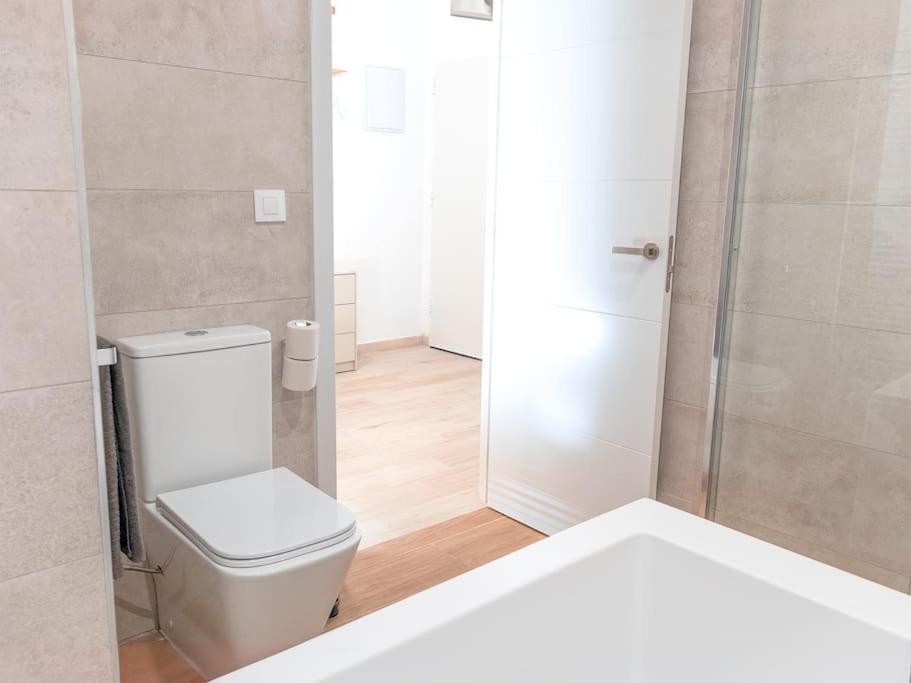 Acogedor Estudio En Triana Con Jacuzzi Y Wifi 塞维利亚 外观 照片