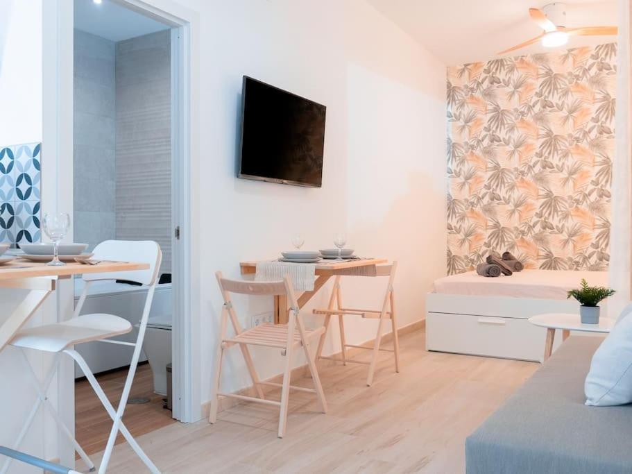 Acogedor Estudio En Triana Con Jacuzzi Y Wifi 塞维利亚 外观 照片