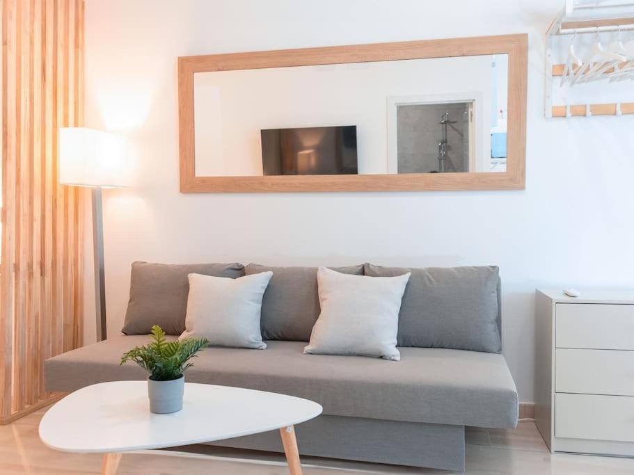 Acogedor Estudio En Triana Con Jacuzzi Y Wifi 塞维利亚 外观 照片
